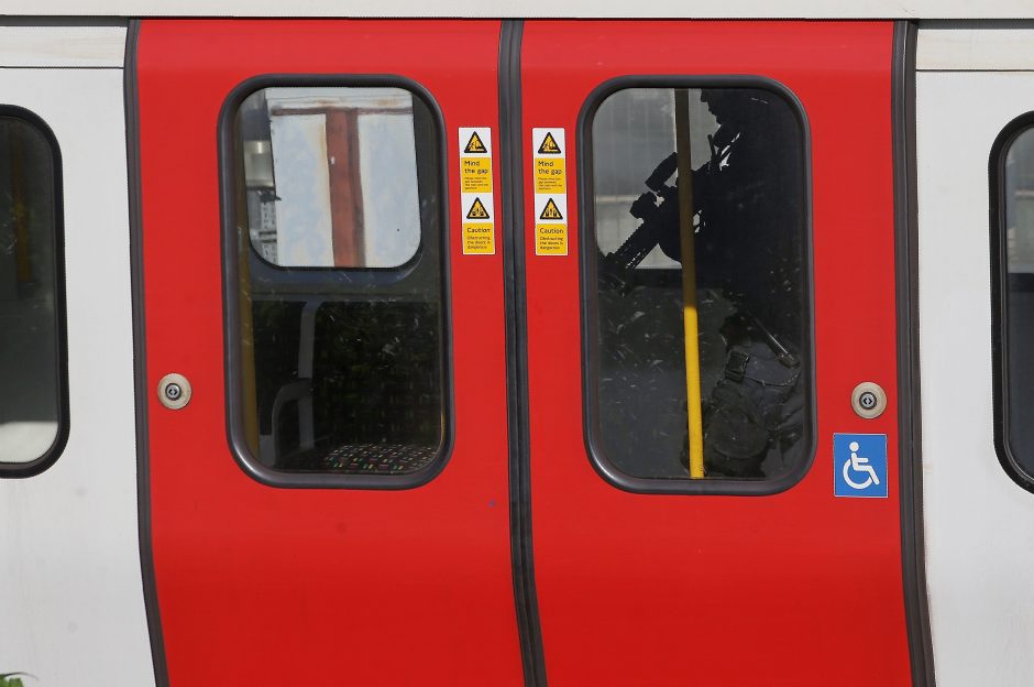 Londono metro stotyje rasta dar viena bomba