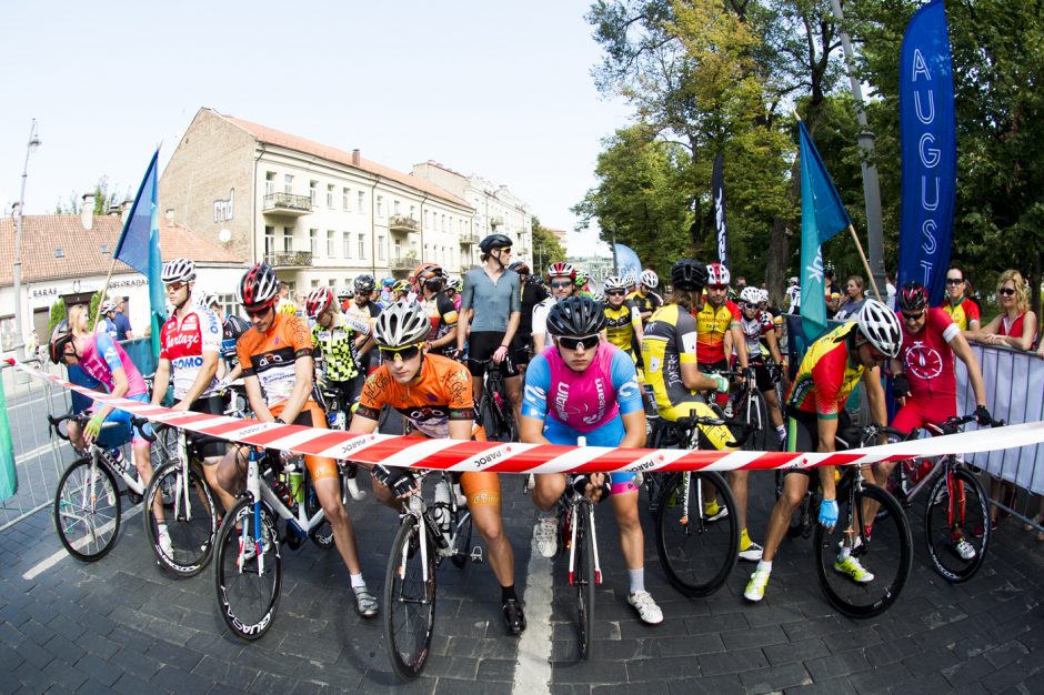 Lietuvos dviračių plento taurės etape laimėtojus lėmė sekundės dalys