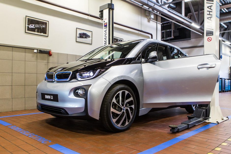 Atidarytas pirmasis Lietuvoje BMW „i“ serijos elektromobilių servisas