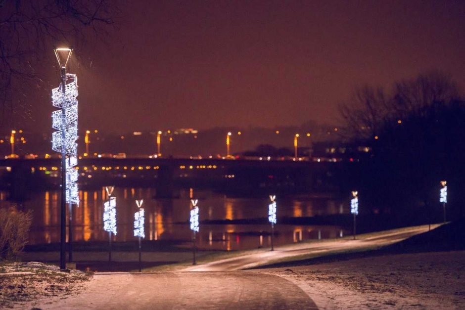 Kauniečius vilioja kalėdinė pasaka Santakos parke