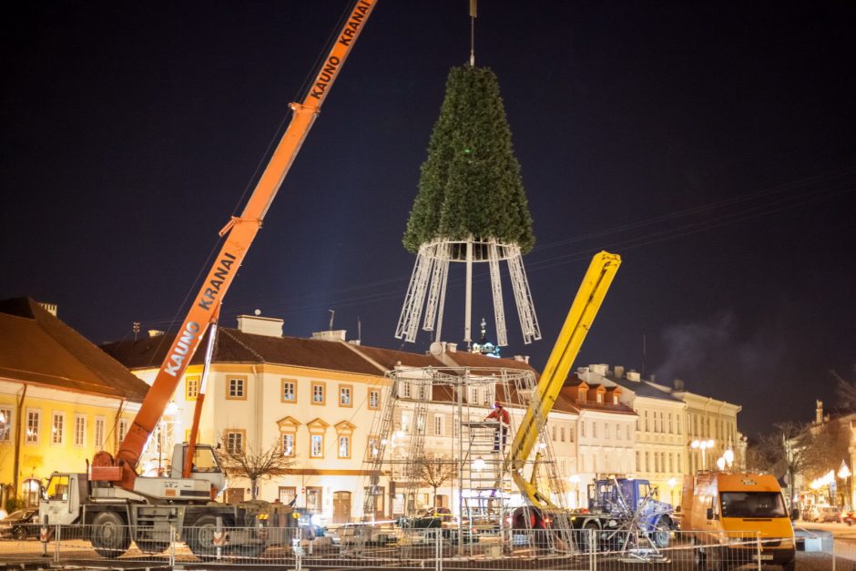 Vilnius šeštadienį pasipuoš žiemos šventėms, ims kursuoti kalėdinis traukinukas