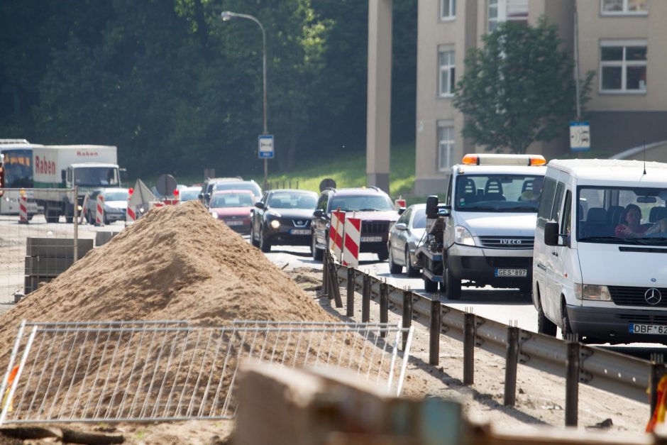 Kiek vilniečiams kainuoja spūstys Geležinio Vilko gatvėje?