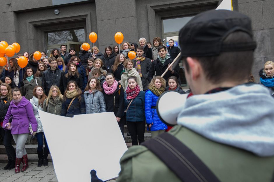LEU studentai: Lietuvos edukologijos universiteto šviesa neužges!