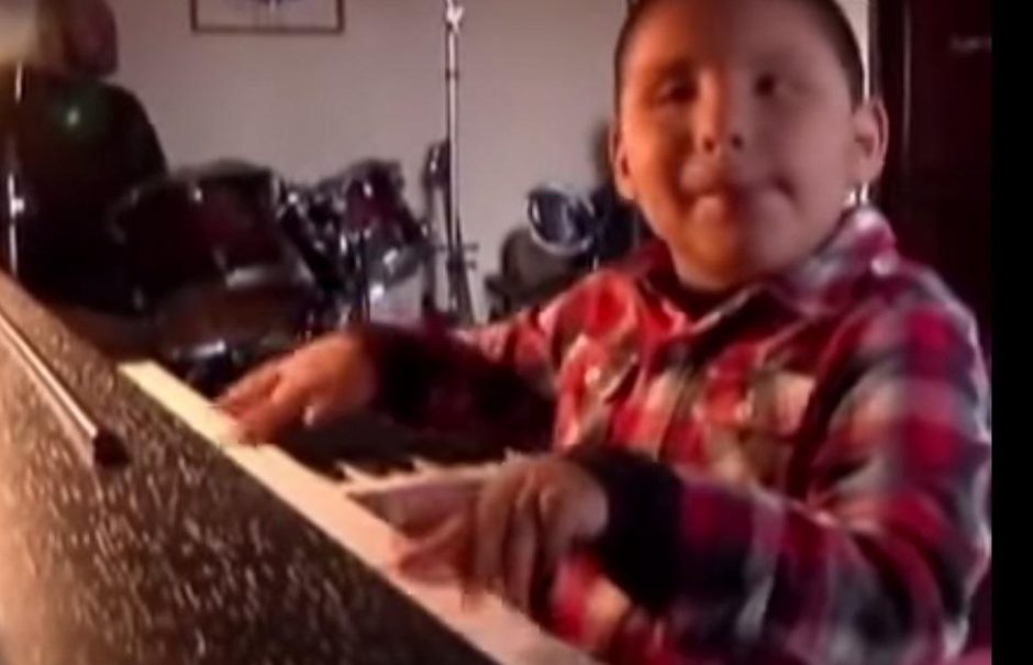 Bolivijoje – aklas dešimtmetis muzikos genijus