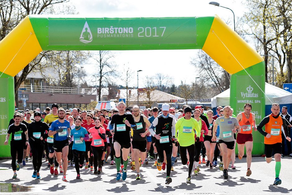 Traumų kamuojama D. Lobačevskė sugrįžimą planuoja Birštone  