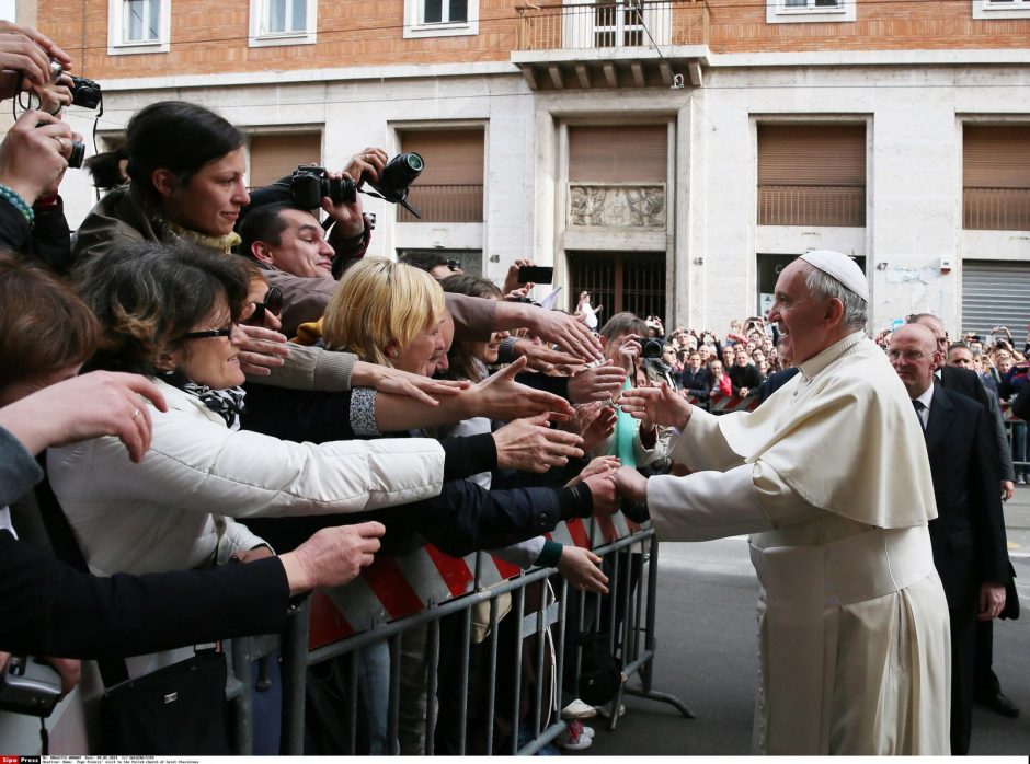 Popiežius planuoja aplankyti Lenkiją