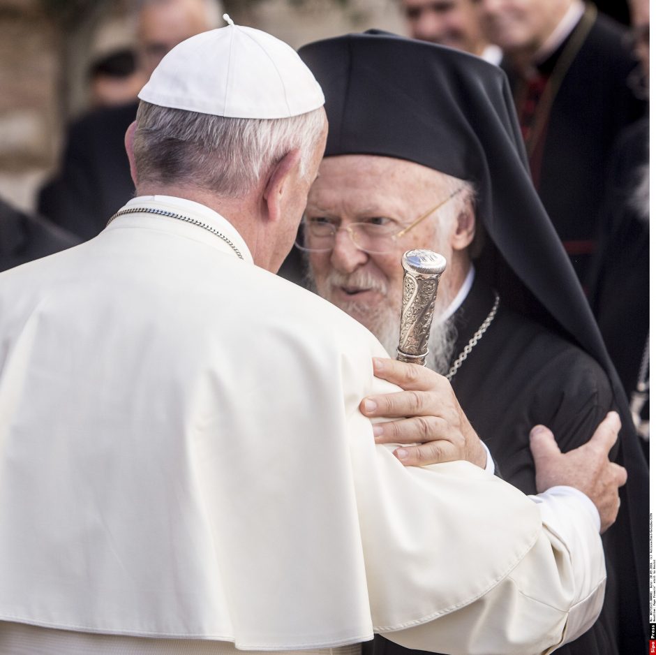 Popiežius pasaulio religijų vadovų susitikime: karo Dievo nėra