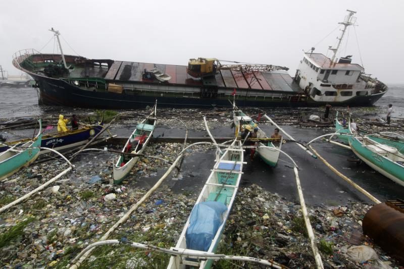 Filipinuose nuo supertaifūno „Haiyan“ siautėjimo žuvo per 100 žmonių