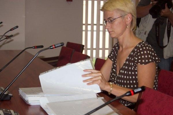 N.Venckienė dėl nesaugotos D.Kedžio dukters iš valstybės reikalauja 15 tūkst. litų