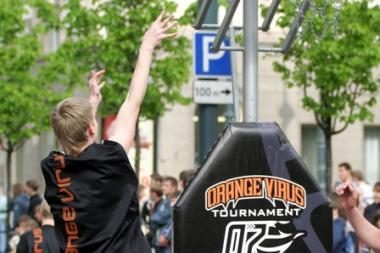 Gatvės krepšinio turnyras „Orange Virus“ vyks prie „Akropolio
