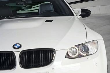 BMW vadovai premijomis dalysis su darbuotojais