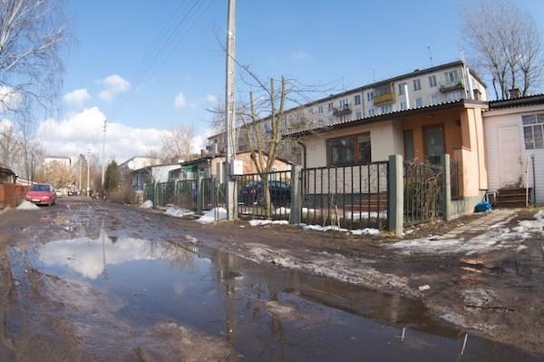 Švyturio gatvė virsta nepravažiuojama pelke