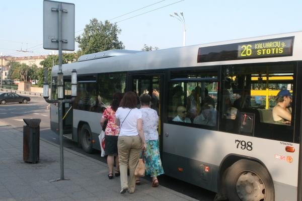 Vilniuje Visų Šventųjų ir Vėlinių dienomis autobusai važinės dažniau