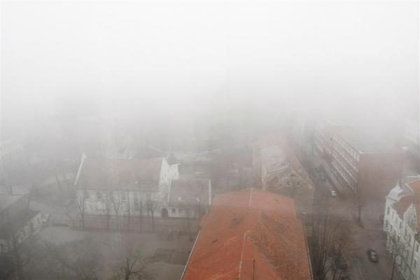 Rūkas trikdė Vilniaus oro uosto darbą