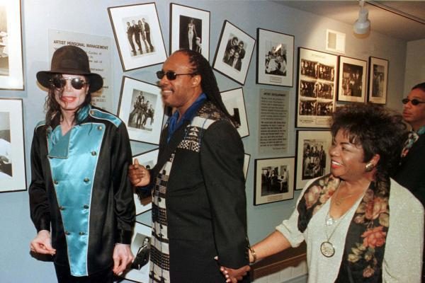Mirė popmuzikos karalius Michaelas Jacksonas (papildyta)