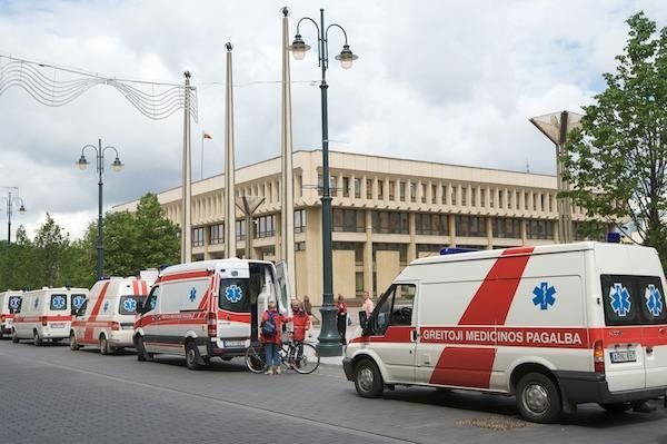 Medikai reikalavo dviejų ministrų atsistatydinimo