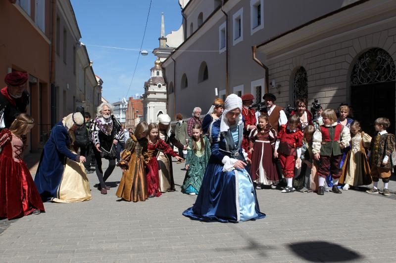 Vilniuje iškilmingai sutiktas Napoleonas Bonapartas