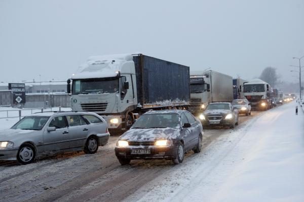 Sniegas buvo sukaustęs Vilnių (papildyta)