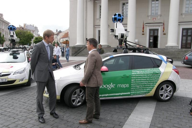 „Google“ automobiliai į šalies gatves išriedės penktadienį