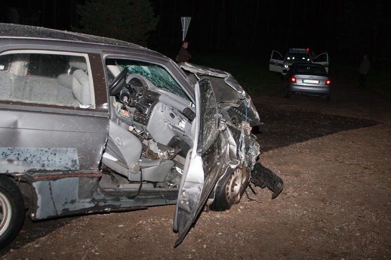 Per avariją trūko automobilio „Opel“ saugos diržai