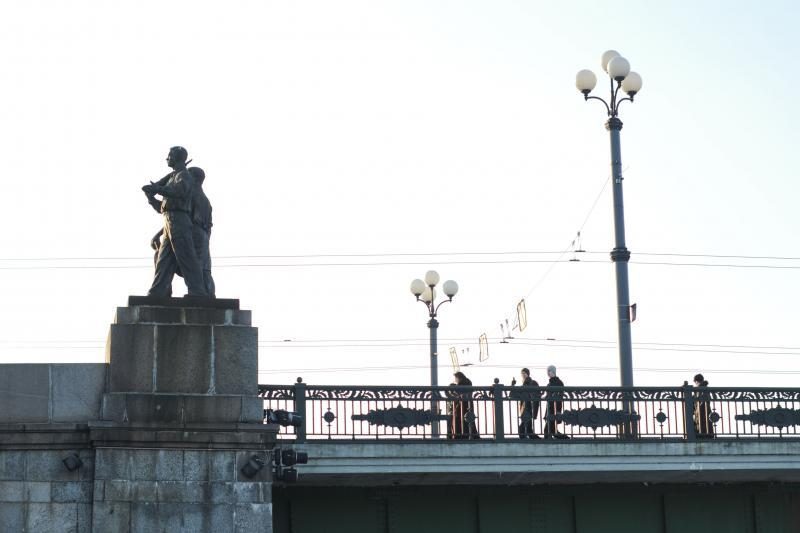 Ketinama restauruoti Žaliojo tilto skulptūras