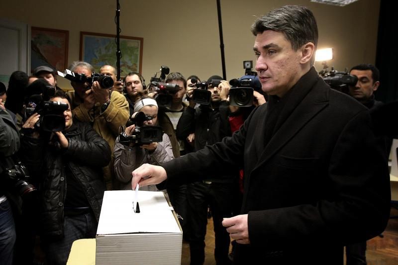 Kroatai balsuoja dėl stojimo į Europos Sąjungą