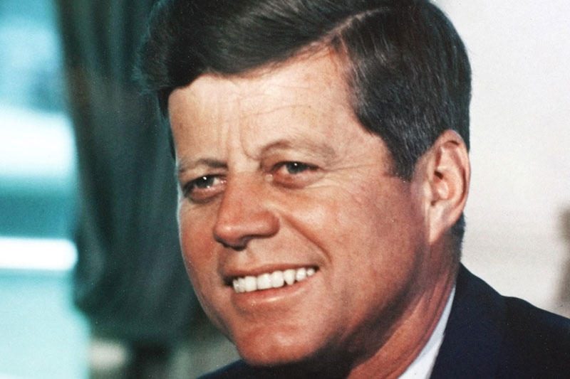 Buvusi Baltųjų rūmų stažuotoja papasakojo apie ryšius su J.F.Kennedy