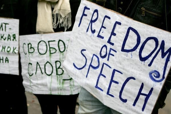 Prie Rusijos ambasados priminta apie A.Politkovskajos nužudymą