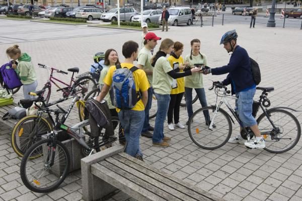 „Žalios“ akcijos metu vilniečiai raginti persėsti ant dviračių 