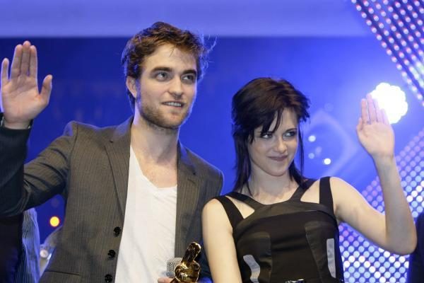 „InStyle“: stilingiausia garsenybių pora - K.Stewart ir R.Pattinsonas