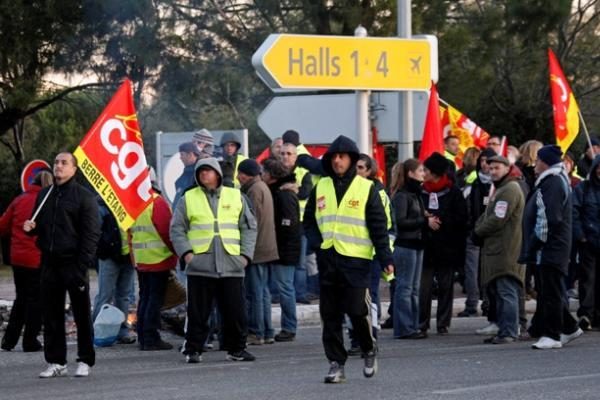 Prancūzija: antradienį - studentų streikas, ketvirtadienį - dar vienas masinis protestas