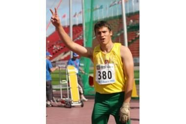 Kūjo metikas M.Šedys - jaunimo olimpinių žaidynių finale