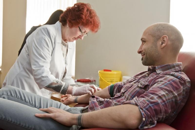 Akcijos „Pagalvok, kai perki“ savanoriai davė kraujo unikaliam tyrimui