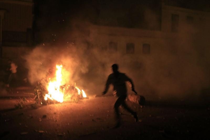 Egipte protestantams susirėmus su policija nušauti du žmonės