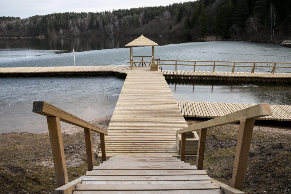 Rekonstruoti visi trys Žaliųjų ežerų poilsiavietės tiltai