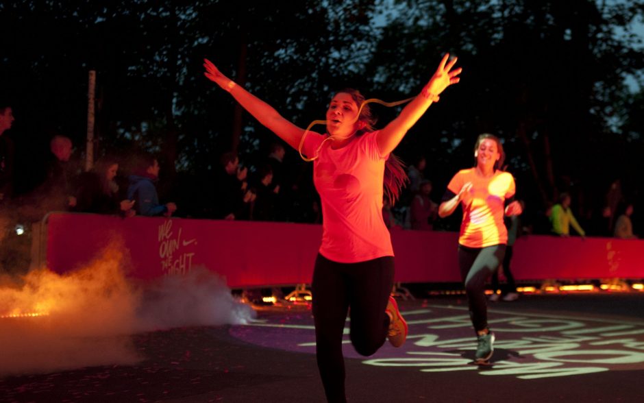 Prasideda registracija į pirmąjį Lietuvoje naktinį bėgimą moterims