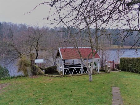 Skelbimas - Jaukus ir erdvus namas ant tvenkinio kranto Šveicarijoje,  Jonavos r.