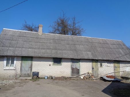 Skelbimas - Vilniuje, Antakalnyje parduodamas erdvus 32,44 a sklypas su statiniais