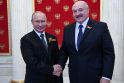 Vladimiras Putinas (kairėje), Aliaksandras Lukašenka (dešinėje)