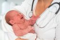 Kalendorius: sveiki kūdikiai Lietuvoje pirmąja vakcinos doze skiepijami 15 mėnesių amžiaus, o antrąja – 6–7 metų.
