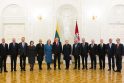 Prezidentė D. Grybauskaitė su 16-osios Vyriausybės nariais.