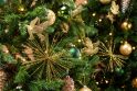 Skoningai pasipuoškite namus: interjero stilistė pristato kalėdinio dekoro tendencijas
