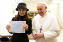Argentinos prezidentė prašo popiežiaus užtarimo dėl Folklando salų