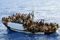 Nuskendo laivas su keliais šimtais nelegalių migrantų