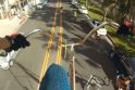 Pasivažinėjimas dviračiu-milžinu: vaizdas iš 4 metrų aukščio