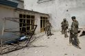 Afganistano pietuose per sprogimą žuvo septyni NATO kariai