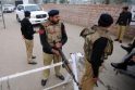 Pakistane sprogus automobiliui, žuvo 20 žmonių, dar 127 sužeisti (papildyta)
