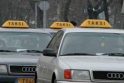 Siūloma leisti taksi vairuotojams važiuoti be saugos diržų 