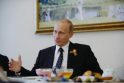 Putinas atsisakė pabranginti degtinę esant krizei