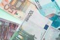 Euro zonos skolų problemos daro spaudimą Europos ir JAV sesijoms